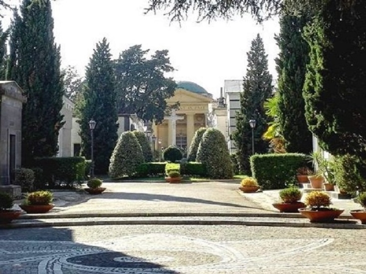 Afragola. Il sindaco Grillo chiude il cimitero nei giorni 31 ottobre e 1 e 2 Novembre