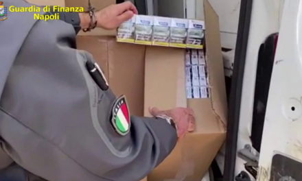 Guardia di finanza sequestra a Castel Volturno oltre 2 tonnellate di sigarette