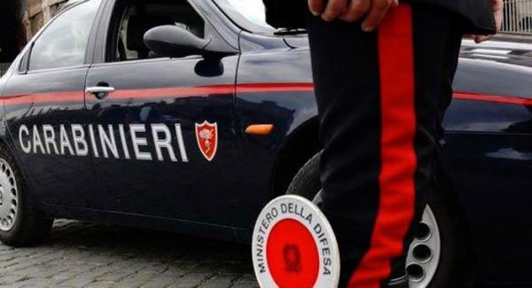 I carabinieri hanno arrestato a Mugnano di Napoli un pusher 22enne