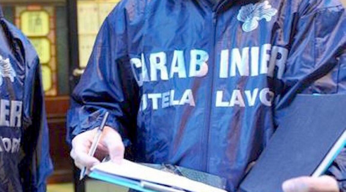 Casandrino. Lavoro nero in opificio tessile: otto lavoratori irregolari su tredici, sospesa l’attività