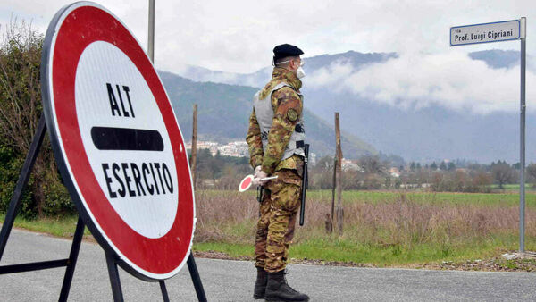 Campania. Nel giorno della ‘promozione’ in arancione, c’è una nuova ZONA ROSSA