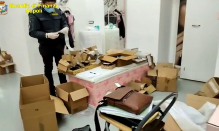 Sequestrati dalla Guardia di finanza a Portici 22.800 articoli di cosmetici e mascherine facciali contraffatti