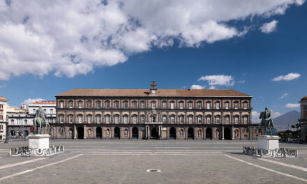 Il Palazzo Reale di Napoli riapre con visite guidate dal nuovo direttore Mario Epifani