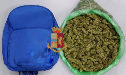 Napoli. In uno zaino 85 grammi di marijuana: arrestato 33enne dalla Polizia