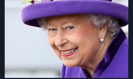 La regina Elisabetta ha ricevuto seconda dose vaccino