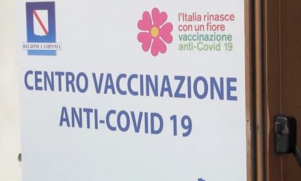 Atti vandalici al centro vaccinale di Afragola. Il sindaco: “Sfregio intollerabile per la nostra comunità”