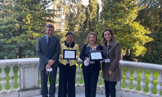 Cambridge premia Trentola Ducenta: alla scuola San Giovanni Bosco il premio Italian Preparation Centres Awards 2022