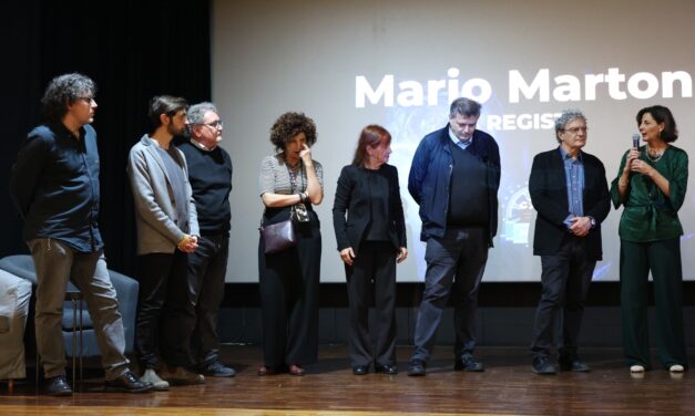 Neap Film Festival: ecco i vincitori Mario Martone ai giovani: «Vivete la sala cinematografica»