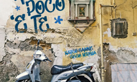 Il canto d’amore per Napoli di Marco Calone e Ciccio Merolla: online il videoclip “N’atu poco ‘e te”