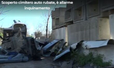 Rifiuti speciali e carcasse di auto, l’area intorno la stazione di Afragola è in pieno degrado