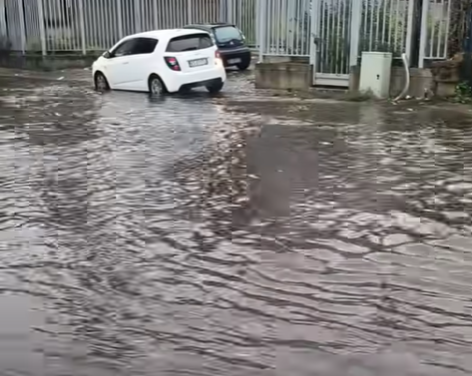 Casoria. Allagamenti e disagi in diverse zone della città, domani scuole chiuse